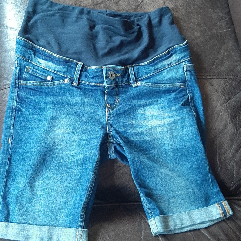 2/$30 Maternity shorts
